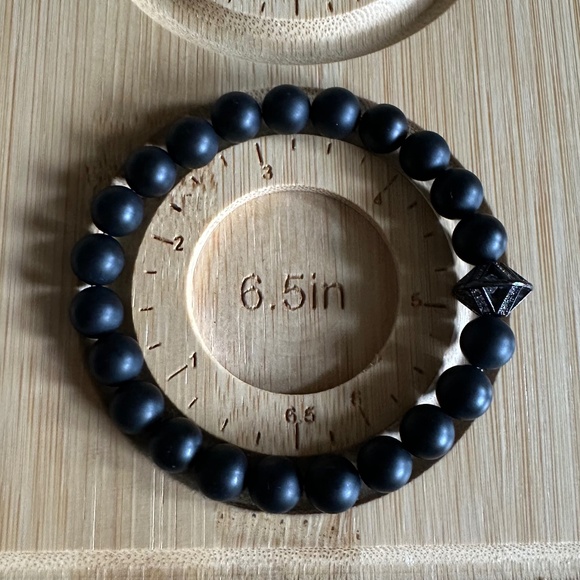 Matte 8mm Onyx Stretch Bracelet w/ Black Pave Crystal Saucer Spacer - Picture 6 of 8